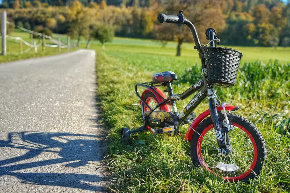 Le meilleur moment pour initier les enfants au vélo sans roulette